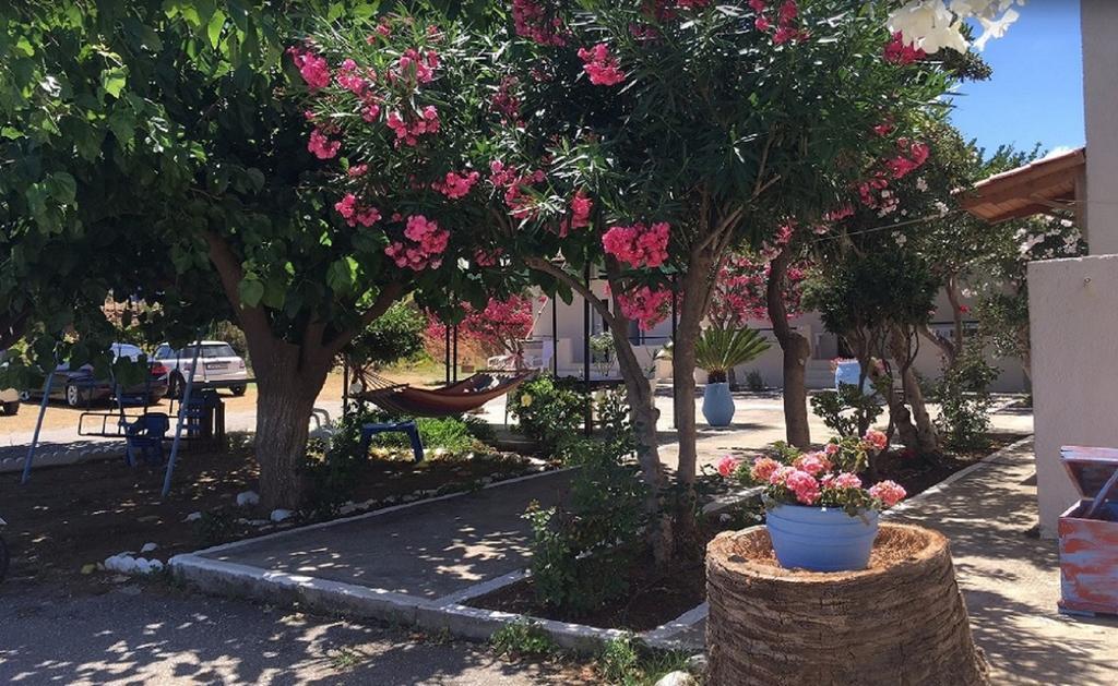 شقة Andy'S Gardens يورانيون المظهر الخارجي الصورة